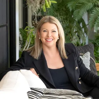 Alexandra Porter - Real Estate Agent