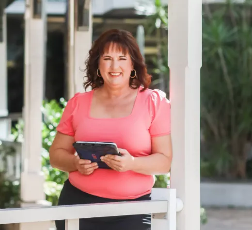 Alison  Piggott - Real Estate Agent at Premier Property Solutions - CAIRNS 