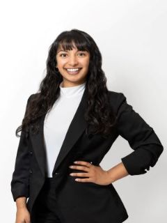 Alyssa Bay - Real Estate Agent