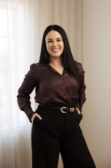Amanda Loughnan - Real Estate Agent at Bastion Property Group - FYSHWICK