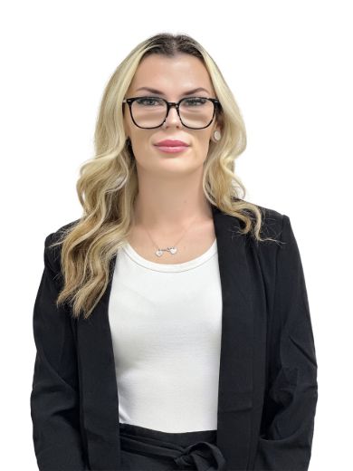 Amanda Behan - Real Estate Agent at LJ Hooker Browns Plains