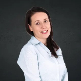 Amanda Martin - Real Estate Agent