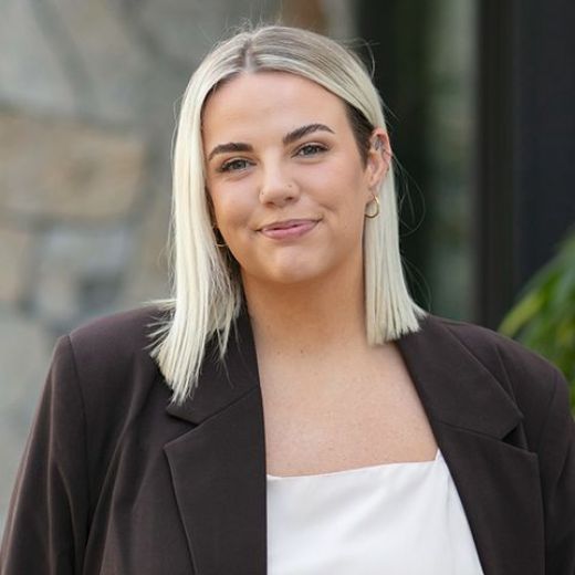 Amber  Burdoe - Real Estate Agent at Ray White Kawana Waters