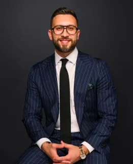 Amir Shamsi - Real Estate Agent