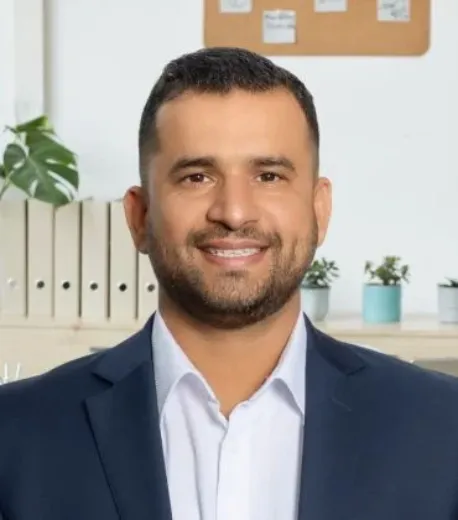 Ammy  Multani - Real Estate Agent at Thames Real Estate