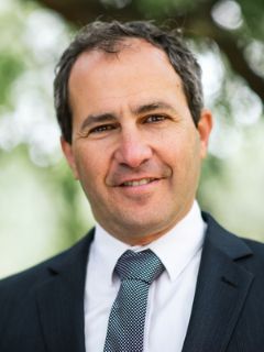Amos Fischmann - Real Estate Agent