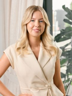 Amy Loffler - Real Estate Agent