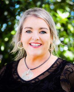 Andrea  Lever - Real Estate Agent
