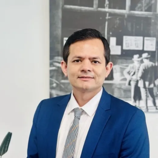 Andy Pandya - Real Estate Agent at Raine and Horne Land Victoria - PORT MELBOURNE