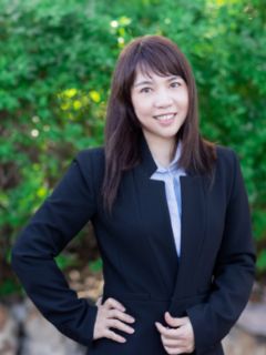 Annie Hou - Real Estate Agent