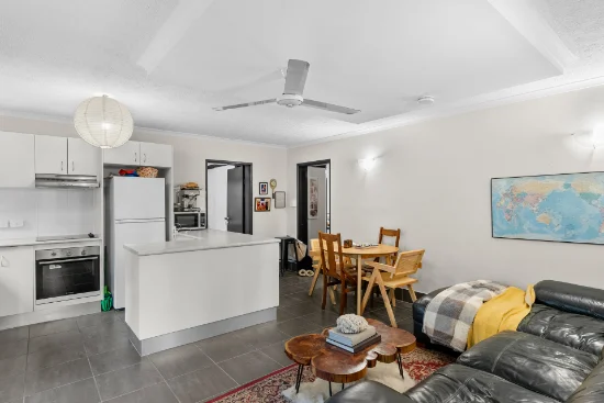 1/1 Chester Court, Manunda, Qld 4870