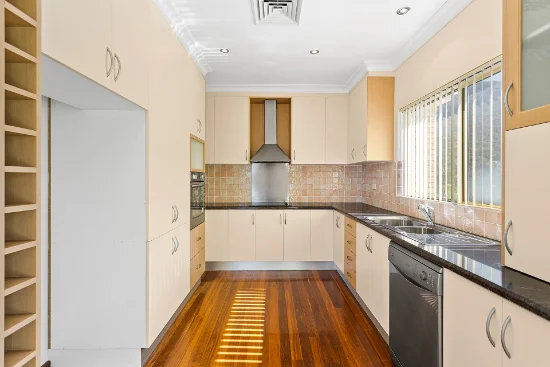 1/110 Lawrence Hargrave Drive, Austinmer, NSW 2515