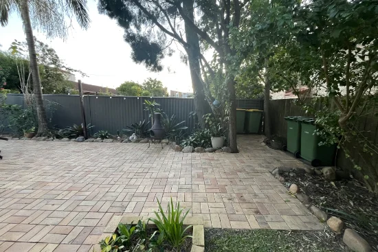 1/168 Frank Street, Labrador, Qld 4215-Image