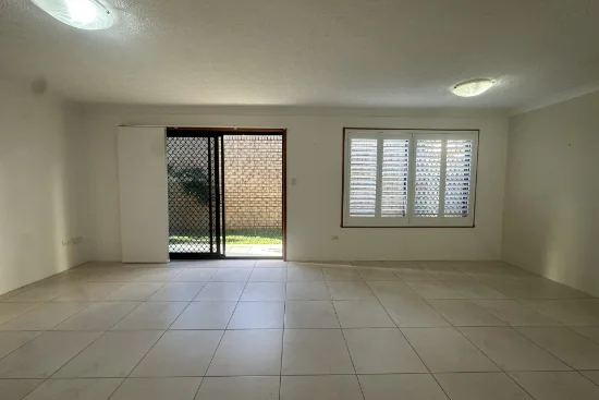 1/168 Frank Street, Labrador, Qld 4215-Image
