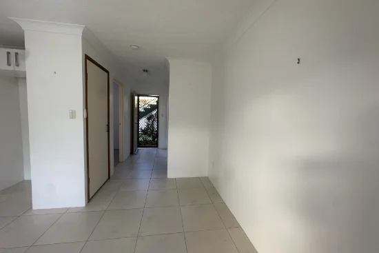 1/168 Frank Street, Labrador, Qld 4215-Image