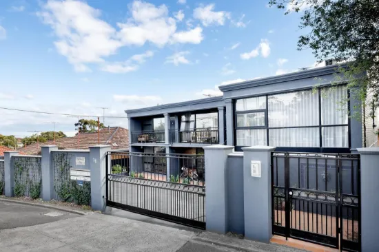 1/1b Melville Road, Brunswick West, Vic 3055