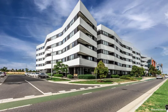 1/2 Clark Street, Williams Landing, Vic 3027