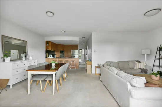 1/2 Grand Boulevard, Montmorency, Vic 3094