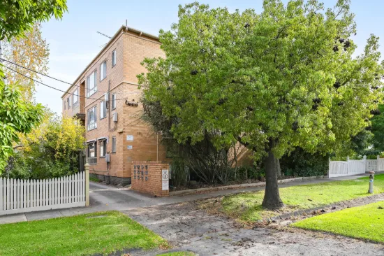 1/21 Richardson, Essendon, Vic 3040