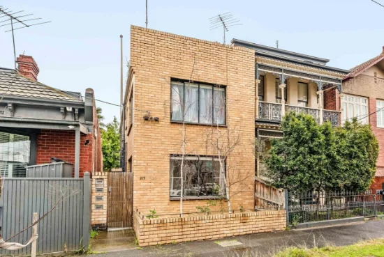 1/215 Canterbury Rd, St Kilda West, Vic 3182