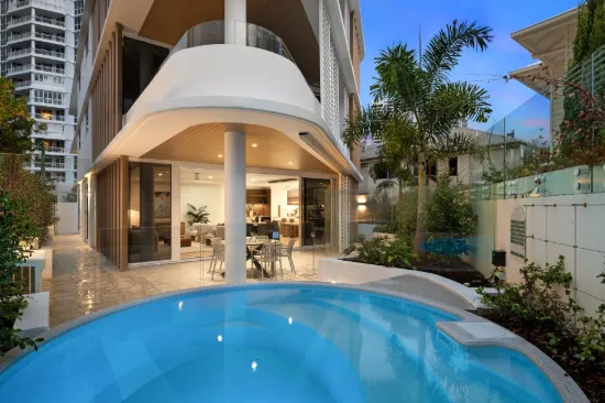1/34 Tedder Avenue, Main Beach, Qld 4217