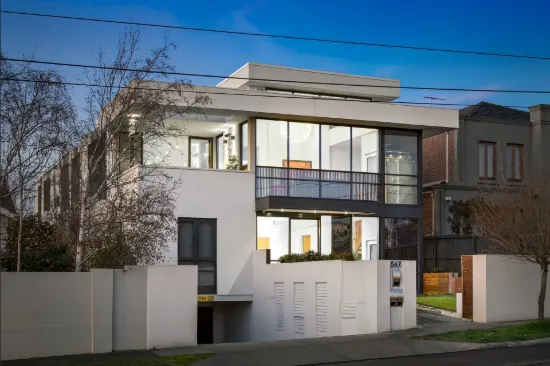 1/567 Whitehorse Road, Surrey Hills, Vic 3127