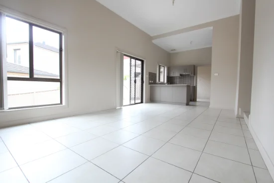 1/6-10 Kendall Drive, Casula, NSW 2170