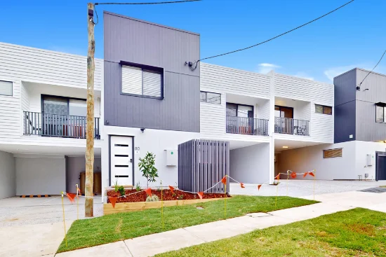 1/80 William Terrace, Oxley, Qld 4075