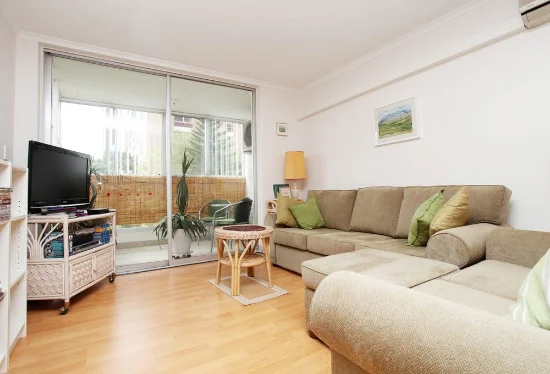 10/40 Pollard Street, Glendalough, WA 6016