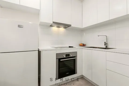 10/93 Ormond Road, Elwood, Vic 3184