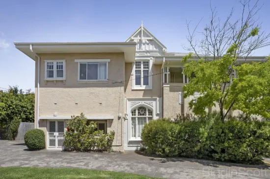 10 Elm Avenue, Elsternwick, Vic 3185