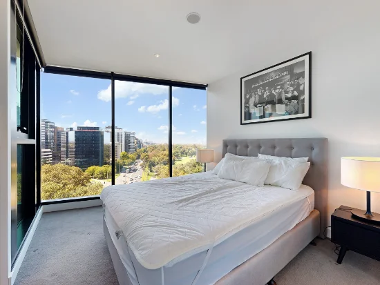 1005/8 Bowen Crescent, Melbourne, Vic 3004-Image