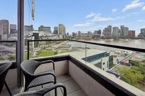 1006/231 Harbour Esplanade, Docklands, Vic 3008