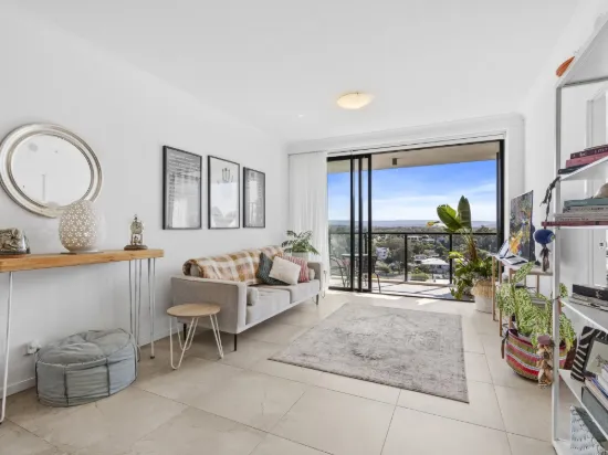 1007/372 Marine Parade, Labrador, Qld 4215
