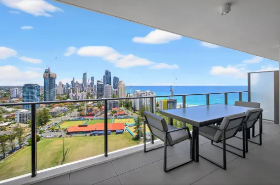 101/18 Chelsea Avenue, Broadbeach QLD 4218-Image