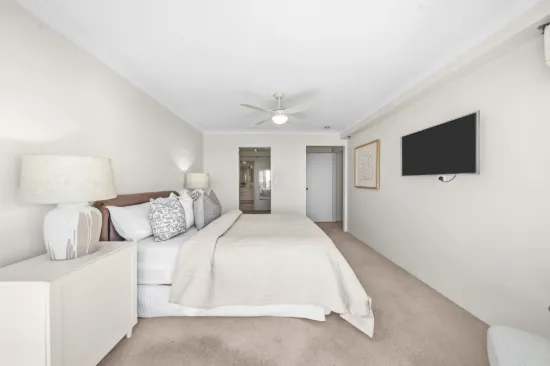 101/21 Bayview Street, Runaway Bay, Qld 4216-Image