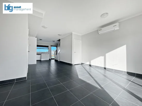 101/4 Pacific Promenade, Pakenham, Vic 3810