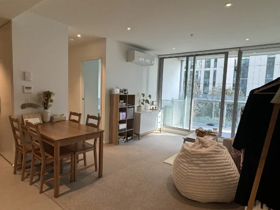 1010E/888 Collins Street, Docklands, Vic 3008