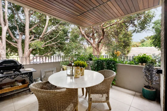 102/1A Deakin Street South, Hampton, Vic 3188 - For Sale