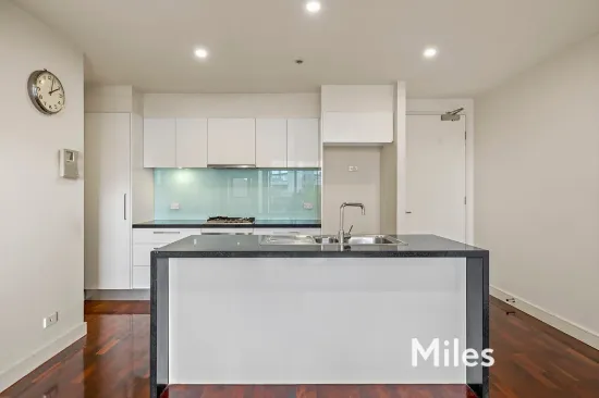102/3 Kiernan Avenue, Ivanhoe, Vic 3079