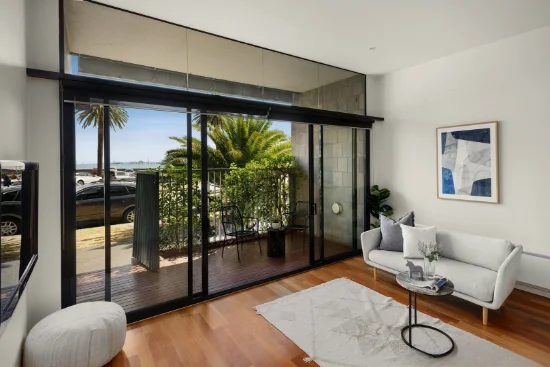 105/49 Beach Street, Port Melbourne, Vic 3207