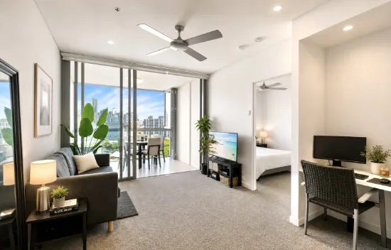 1072/16 Hamilton Place, Bowen Hills, Qld 4006