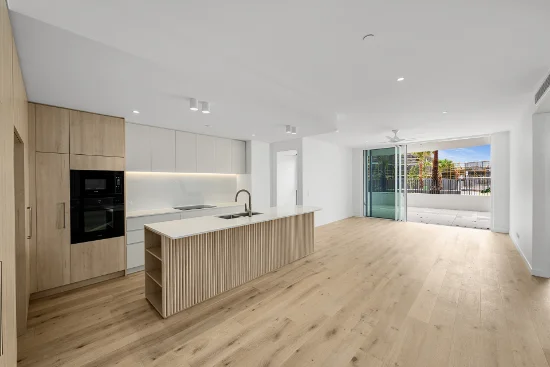 108/564 Oxley Drive, Biggera Waters, Qld 4216