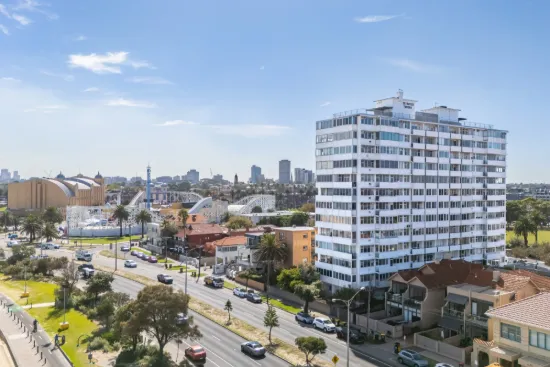 10G/12 Marine Parade, St Kilda, Vic 3182