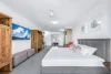 11/14 Waterson Way, Airlie Beach, Qld 4802-Image