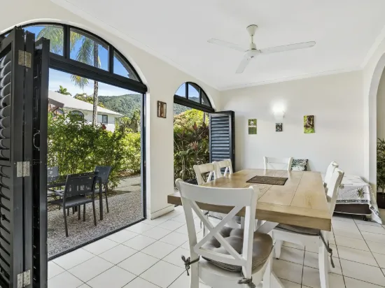 11/81-85 Cedar Road, Palm Cove, Qld 4879