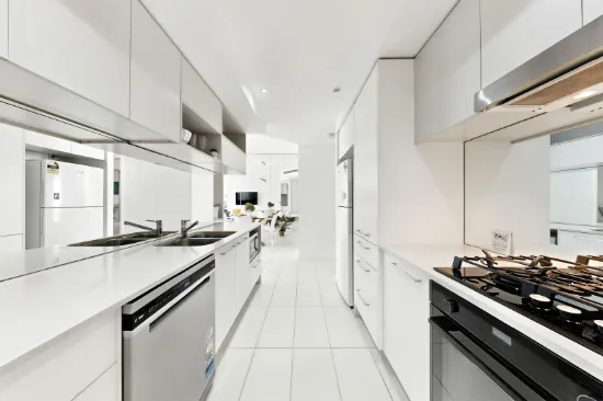 110/430 Marine Pde, Biggera Waters, Qld 4216-Image