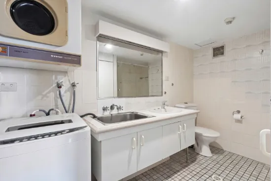 1102/70 Remembrance Drive, Surfers Paradise, Qld 4217-Image