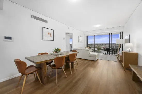 1107/22 Surf Parade, Broadbeach, Qld 4218