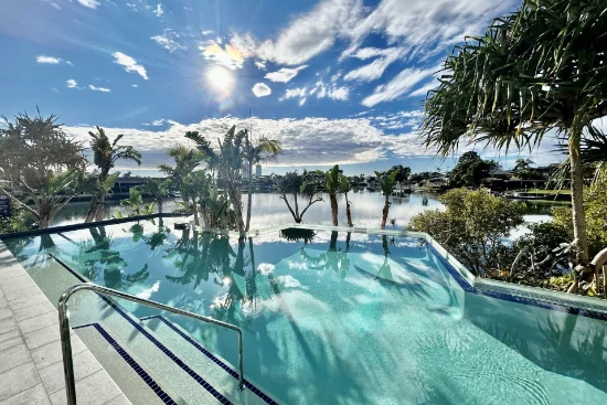 1107/5 Harbour Side Court, Biggera Waters, Qld 4216